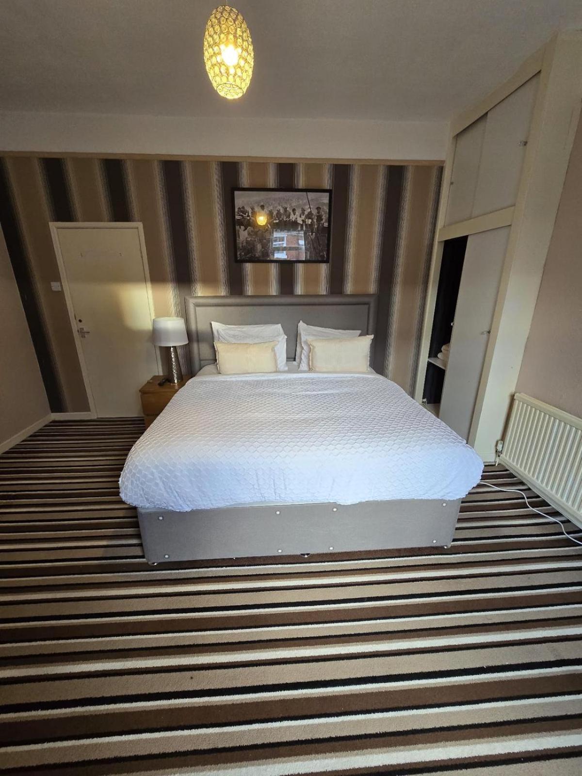 Poshval Hotel แมนเชสเตอร์ ภายนอก รูปภาพ